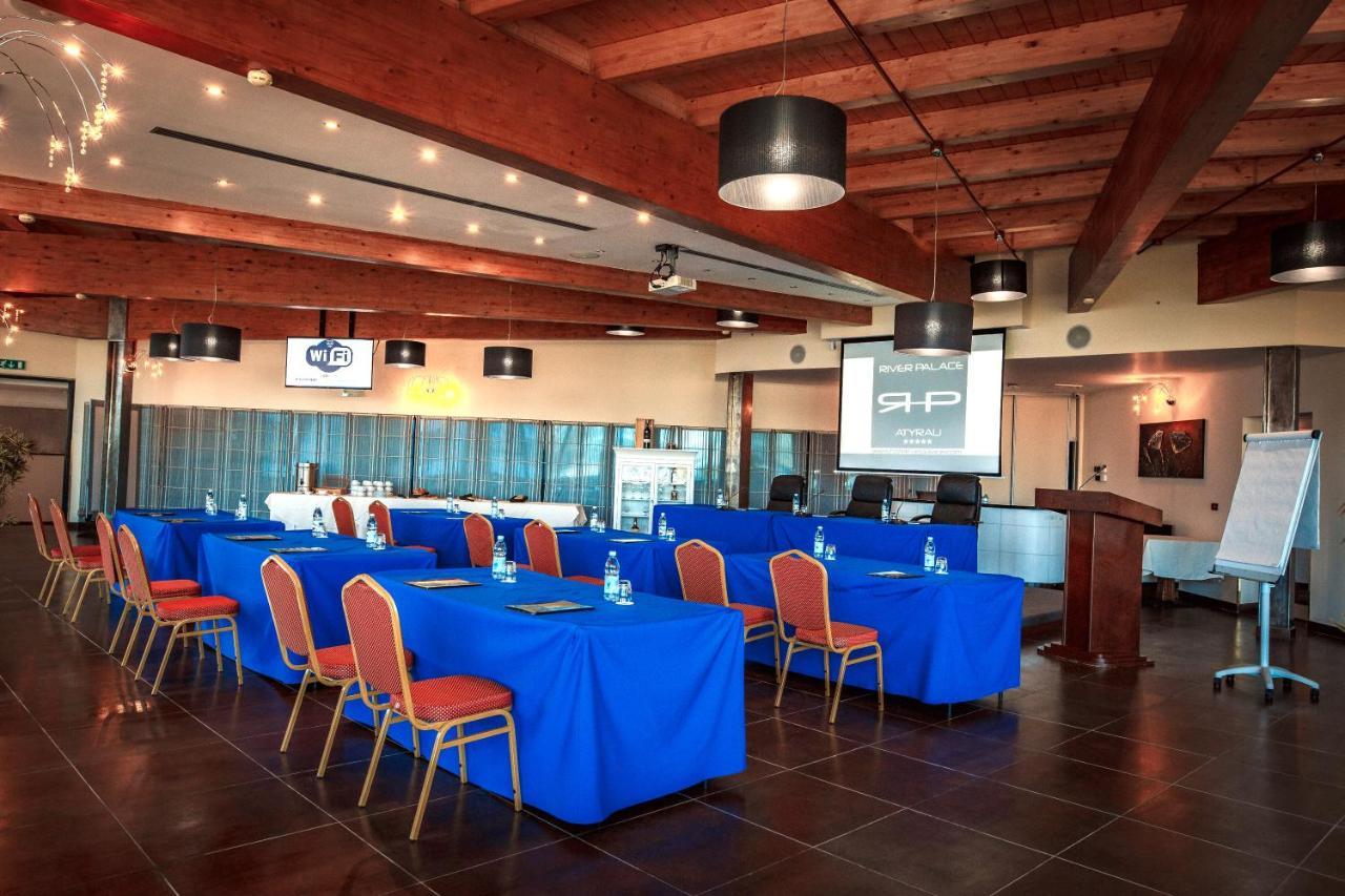 River Palace Hotel Atyrau Exterior photo