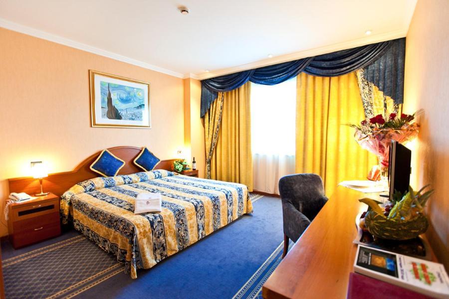 River Palace Hotel Atyrau Room photo