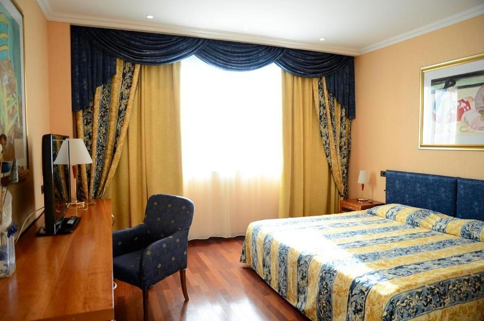 River Palace Hotel Atyrau Room photo